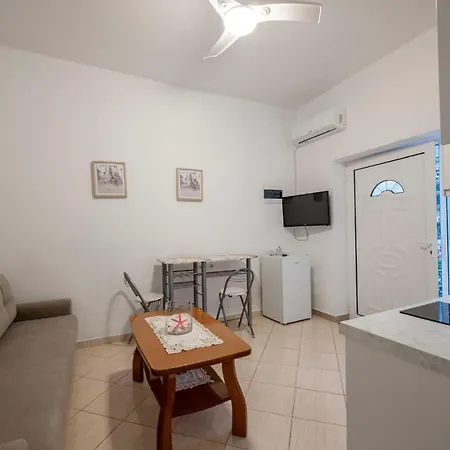 Sunset In Apartment *